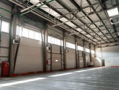 amplia-nave-industrial-3-puertas