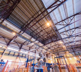 techo-de-una-nave-industrial